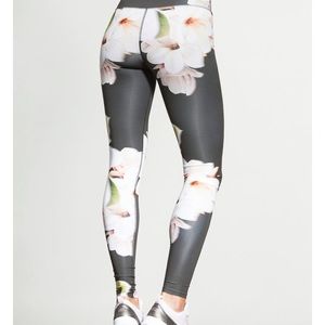 Carbon38 Green floral